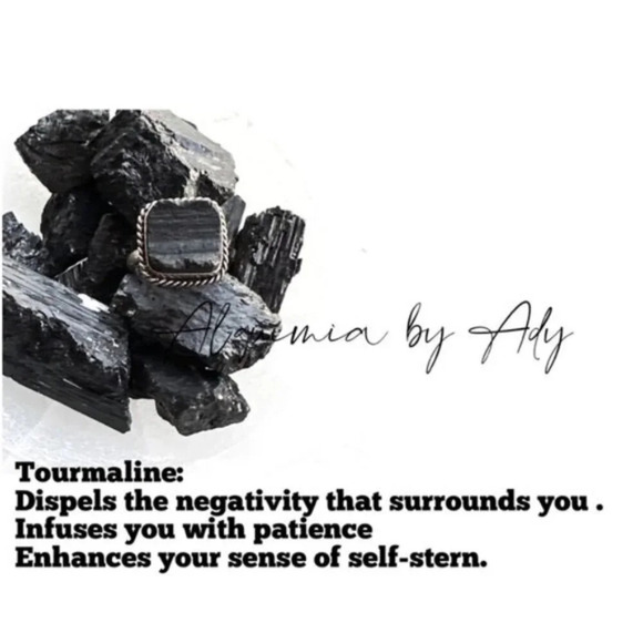 Raw black tourmaline chunky pendant gold necklace - Picture 3 of 4